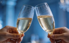 女子独饮力压五壮汉，一饮惊人！