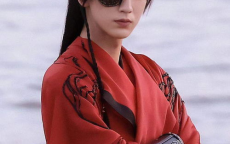 张凌赫与张家玮：双星闪耀，共绘青春风采